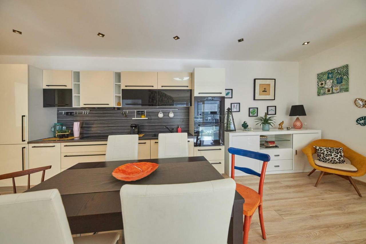 براتسيلافا Pineapple Apartment المظهر الخارجي الصورة