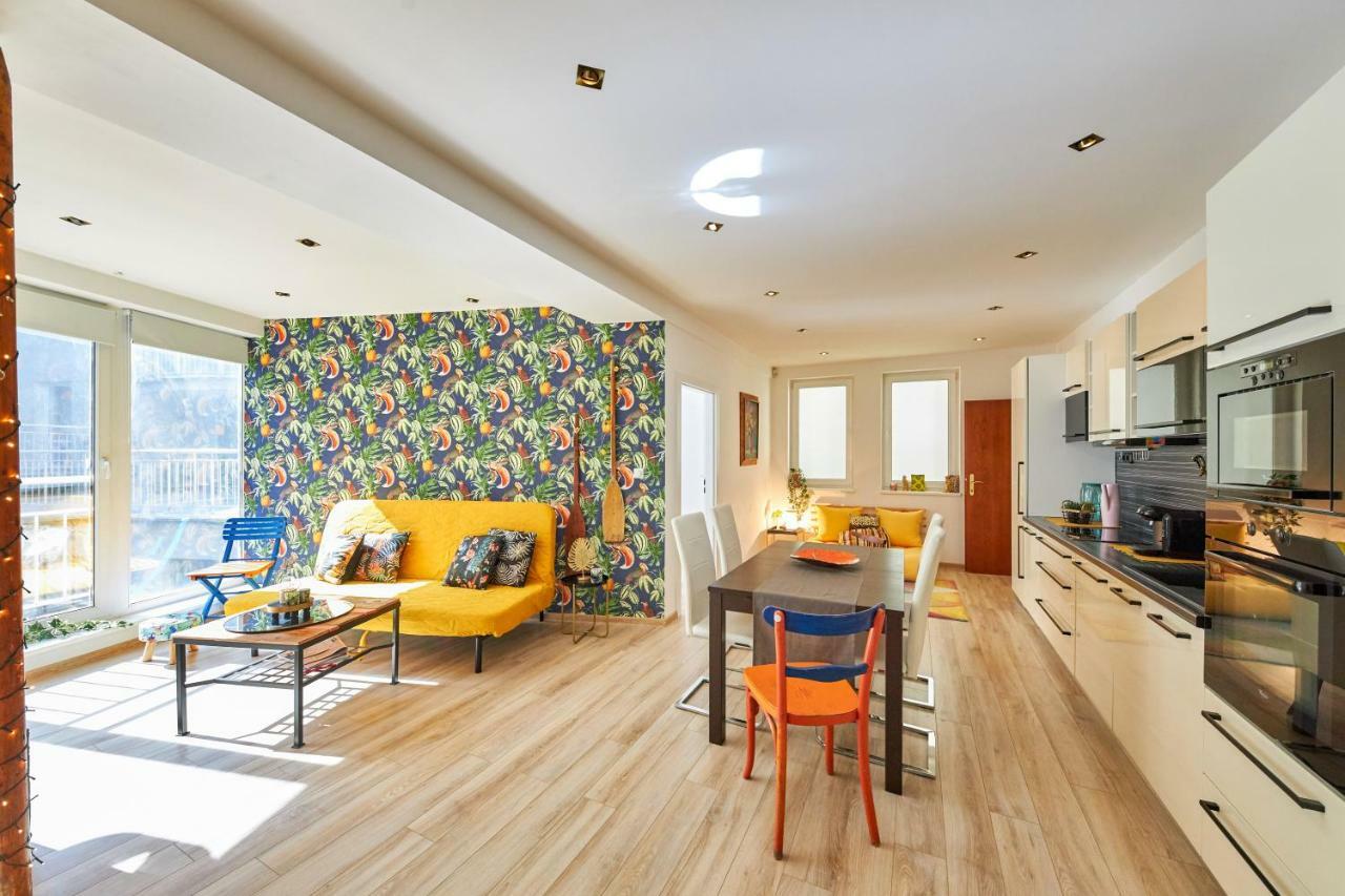 براتسيلافا Pineapple Apartment المظهر الخارجي الصورة